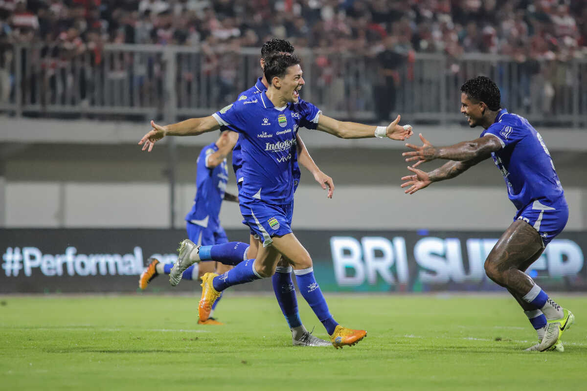Persib Bandung vs Madura United: 5-0 Victory Solidifies Top Spot