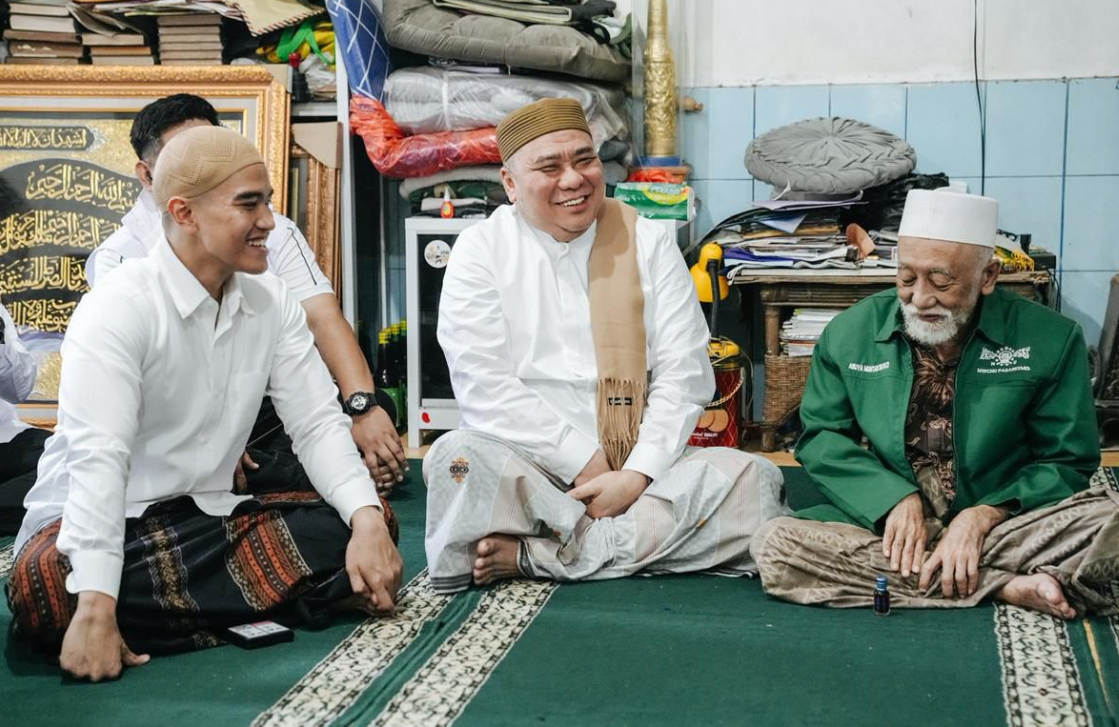 Ramadan Visit: Kaesang Pays Respects to Roudlotul Ulum Islamic Boarding School