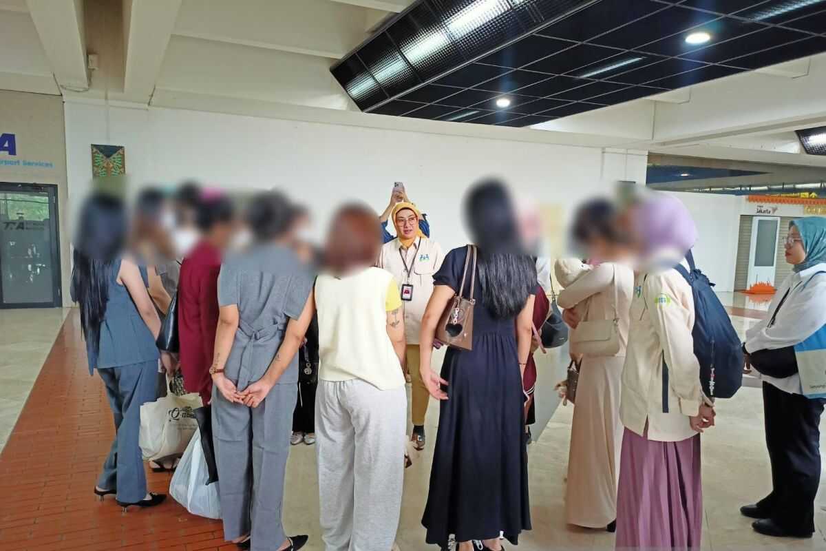 Ministry Oversees Repatriation of 13 Human Trafficking Victims from Sikka, NTT, to West Java