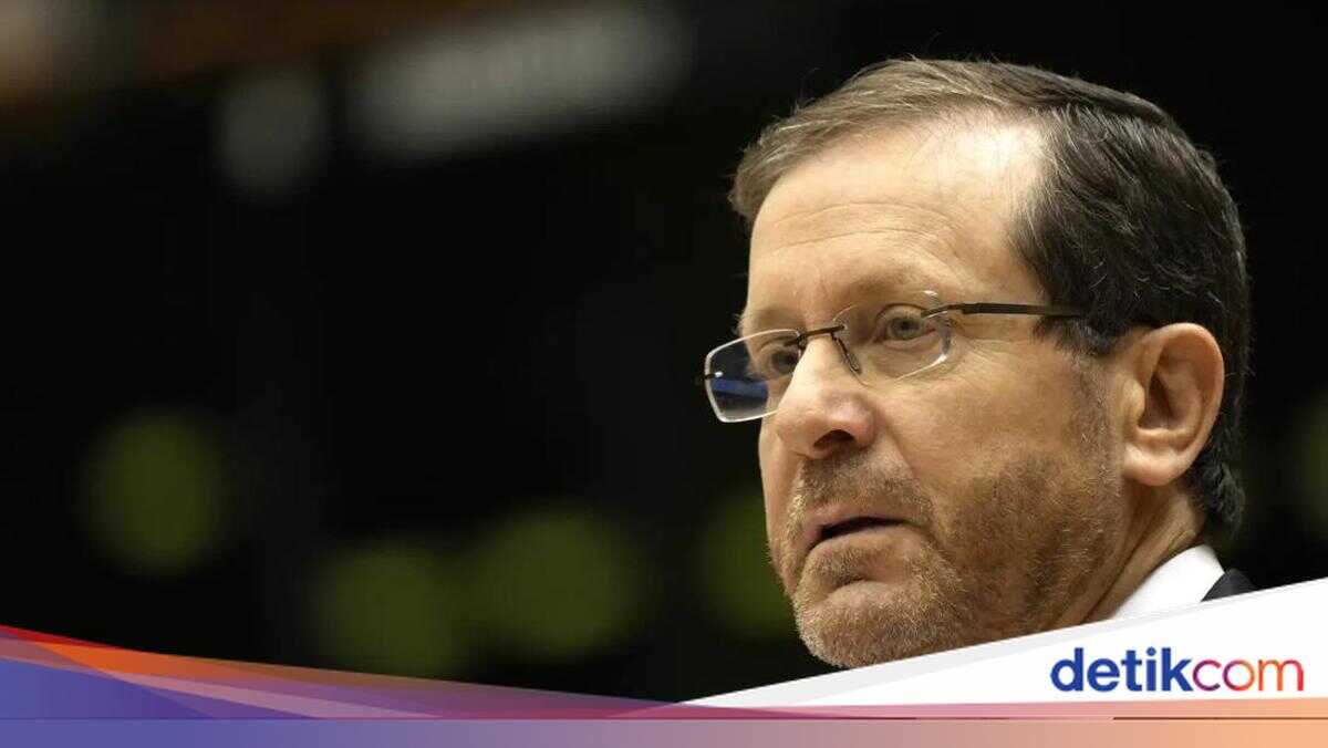 Israeli President Calls Zelensky, Expresses Concern Over Ukraine's Fate Amid Russian Invasion