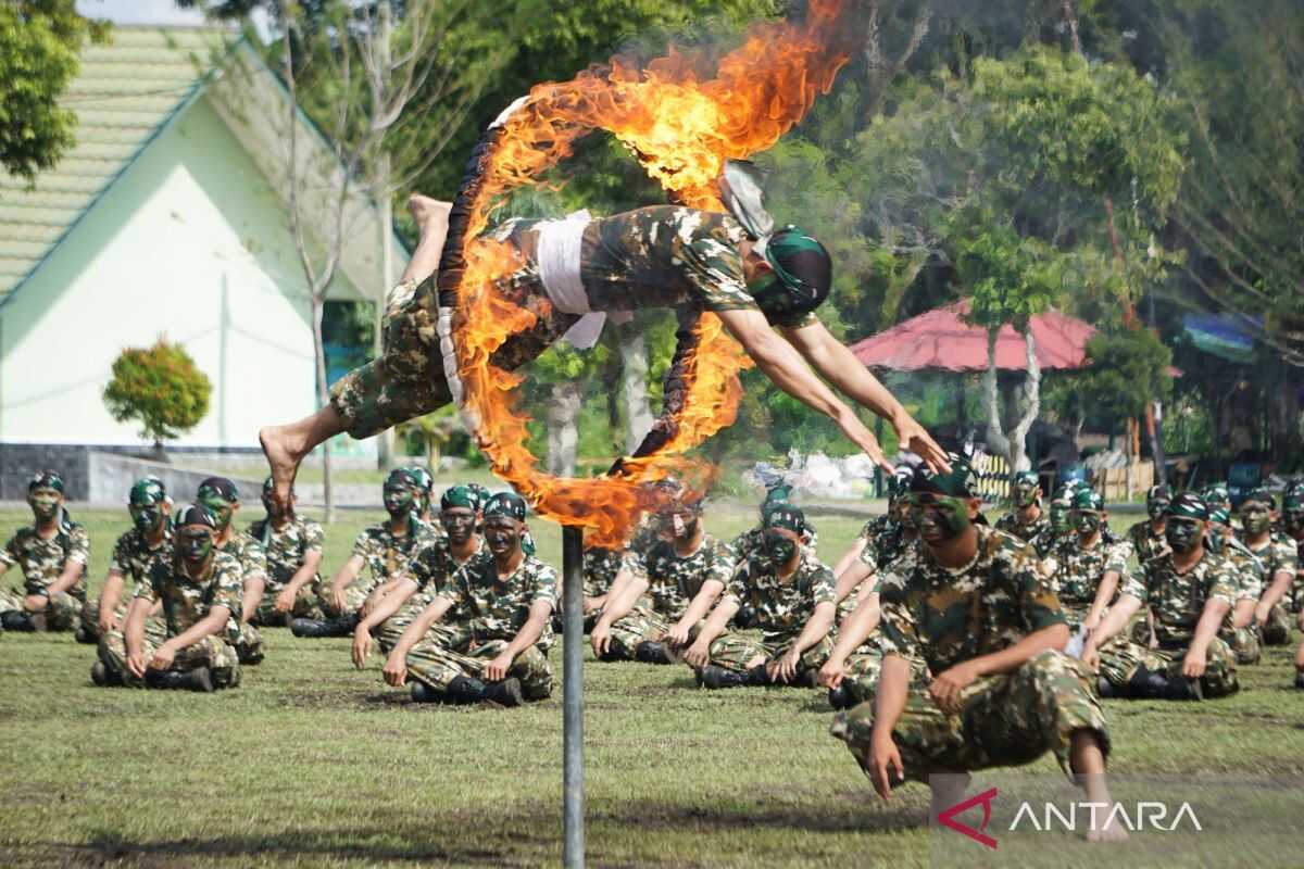 Marines affirm that reserve component training is not intended to turn civil servants into soldiers