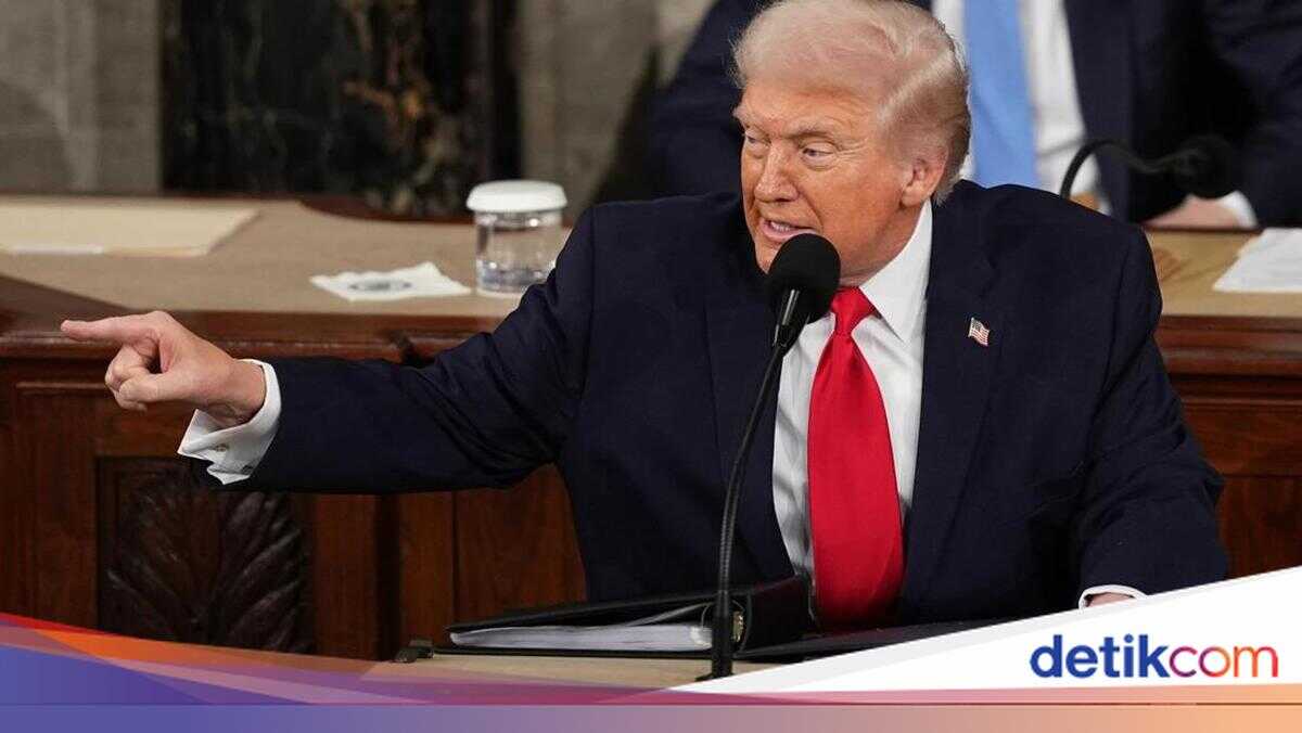 Muslim Lawmakers' ICE Protest Enrages Trump on Social Media