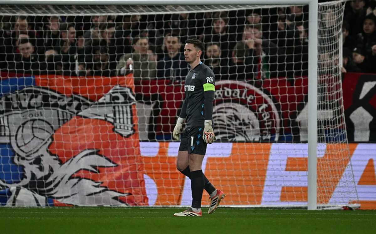 Dean Henderson Warns Crystal Palace Teammates Against Pursuing Transfers