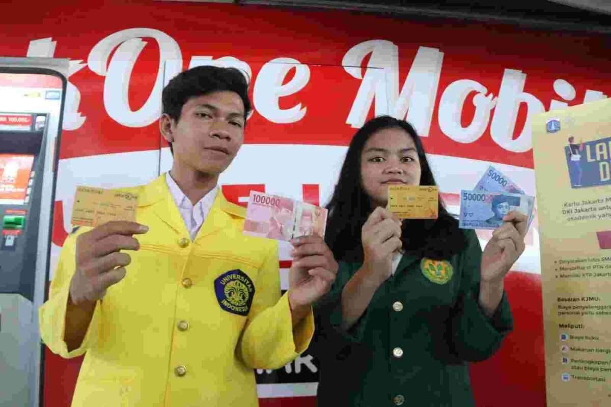 Pramono seeks to expand Jakarta Student Excellence Card (KJMU) for postgraduate studies