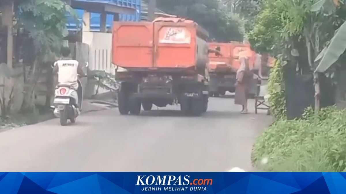 Police Question Women Allegedly Extorting Garbage Truck Drivers in Sumur Batu