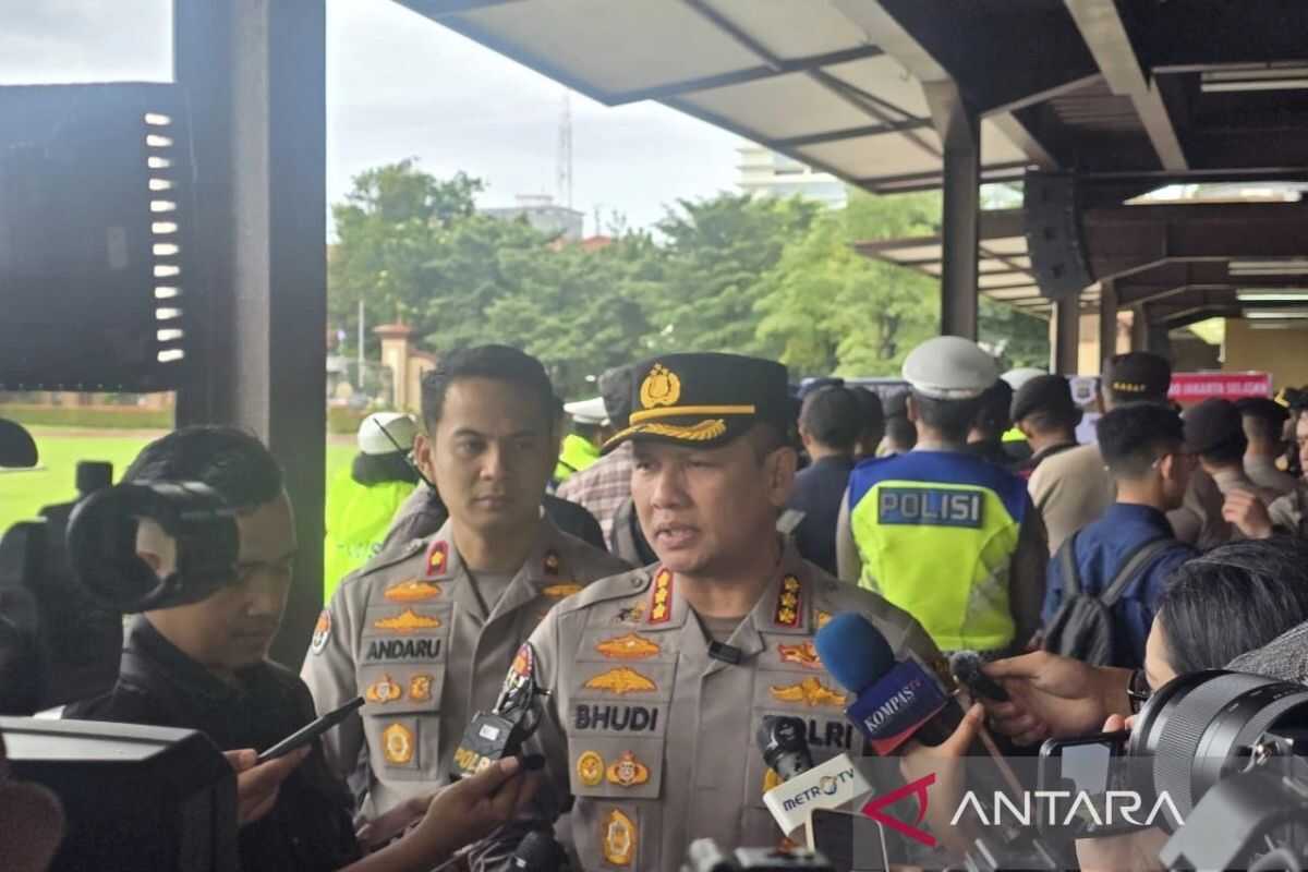 Thousands of Personnel Deployed to Secure Demonstration at National Police Headquarters