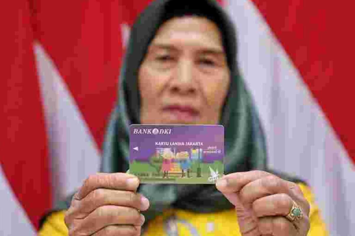 Jakarta Provincial Government Distributes Basic Needs Assistance for February 2026