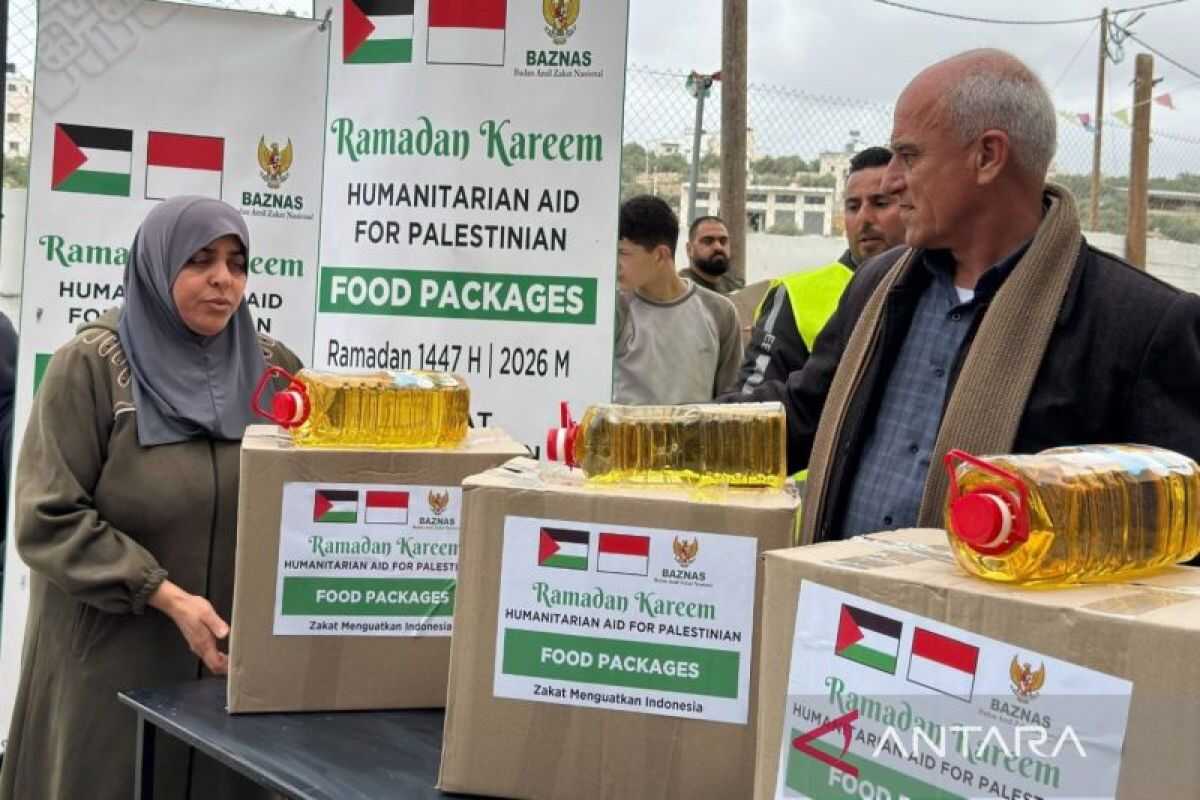 Baznas RI Distributes 225 Food Aid Packages for Palestine at Al-Aqsa