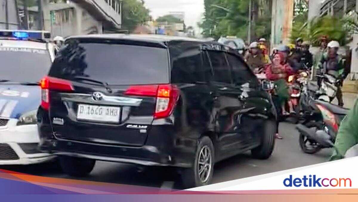 Metro Police Commends Citizens for Recording Reckless Driver in Central Jakarta