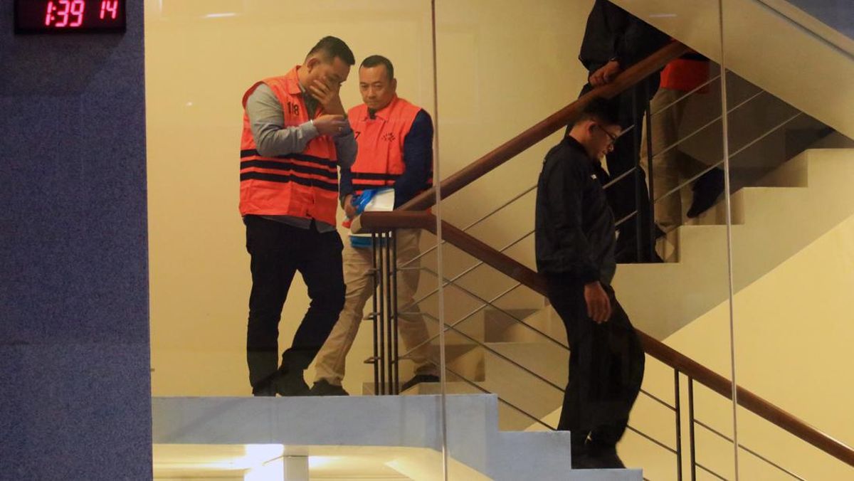KPK Detains Customs Officer Budiman Bayu in Counterfeit Goods Import Bribery Case