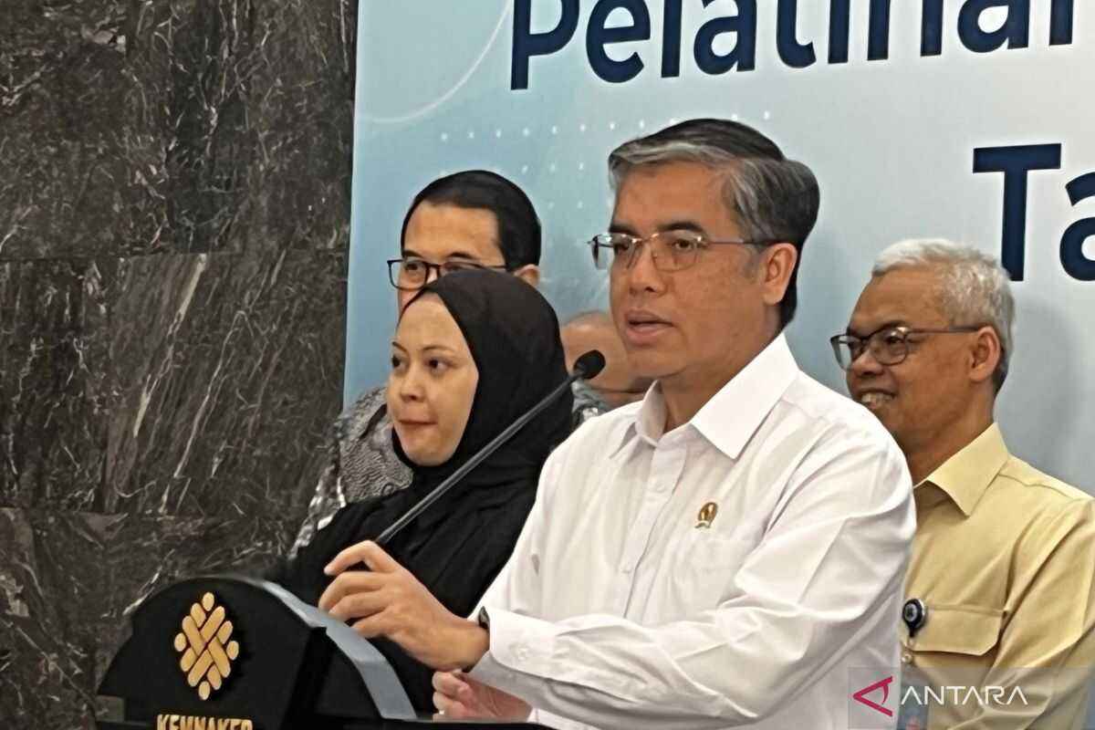 Labour Minister: Application-based Transport Companies Committed to Improving Festive Bonus Scheme for Ride-hailing Drivers This Year