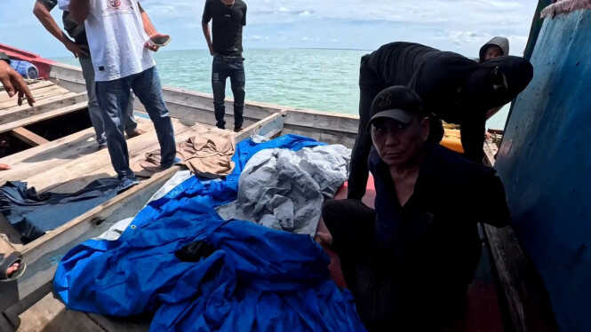 Moments of Drug Trafficker Who Bribed Police Chief Fleeing to Malaysia, Ko Erwin Shot in Middle of Sea