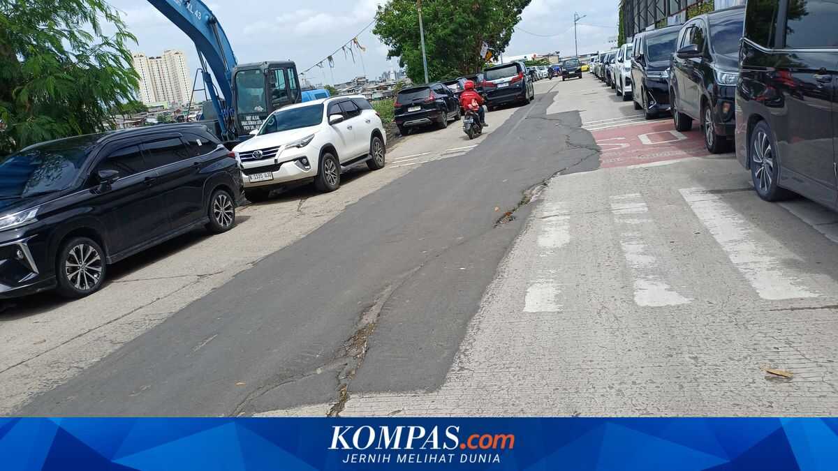 Unstable Soil Suspected as Cause of South Waduk Pluit Road Subsidence and Misalignment