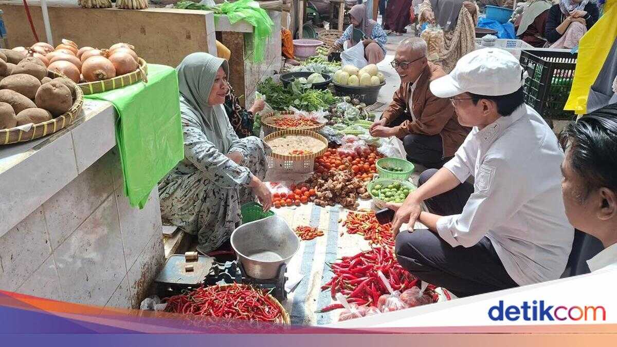 Central Lombok District Government Claims Essential Commodity Stocks and Prices under Control
