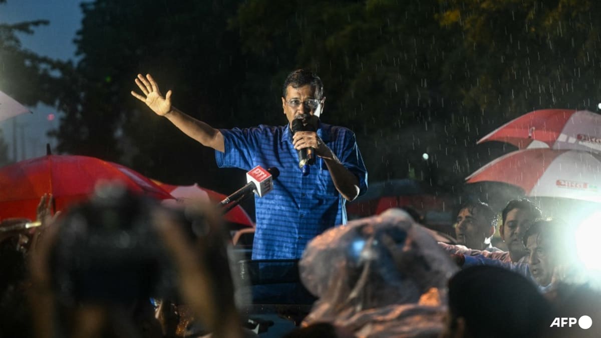 Indian court acquits Delhi opposition leader Kejriwal in corruption case