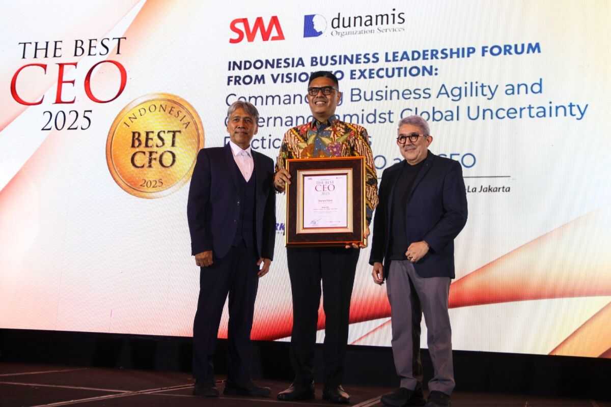 Siemens Indonesia President and CEO awarded Best CEO 2025