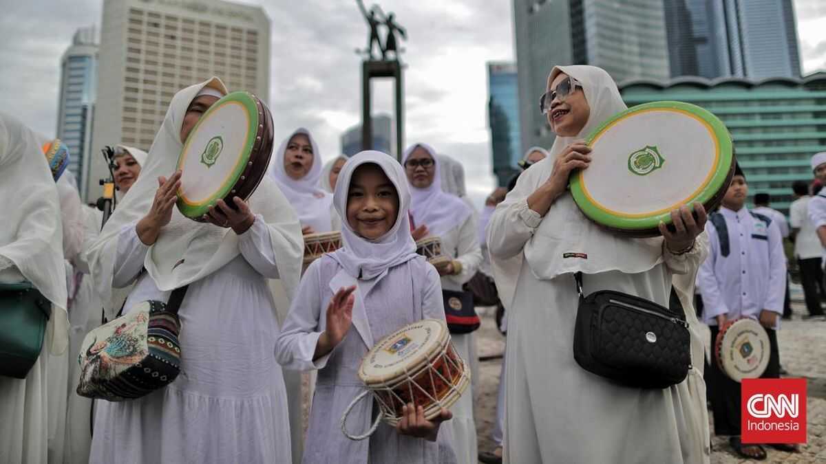 1,300 Massive Rebana Players Enliven Evening Worship Gathering at Bundaran HI