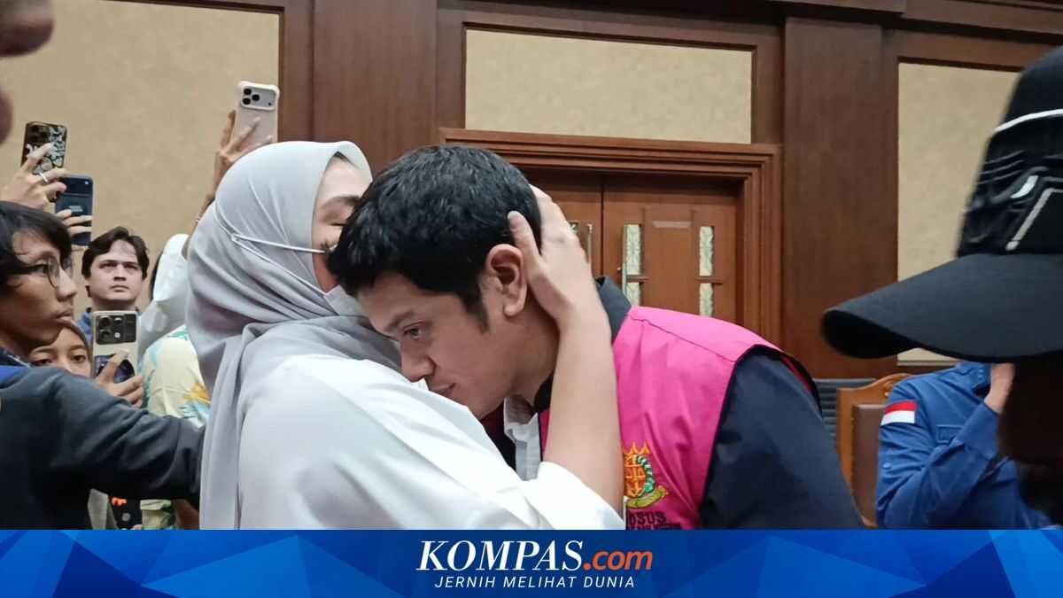 16-Second Embrace Between Wife and Kerry Adrianto Following 15-Year Prison Sentence