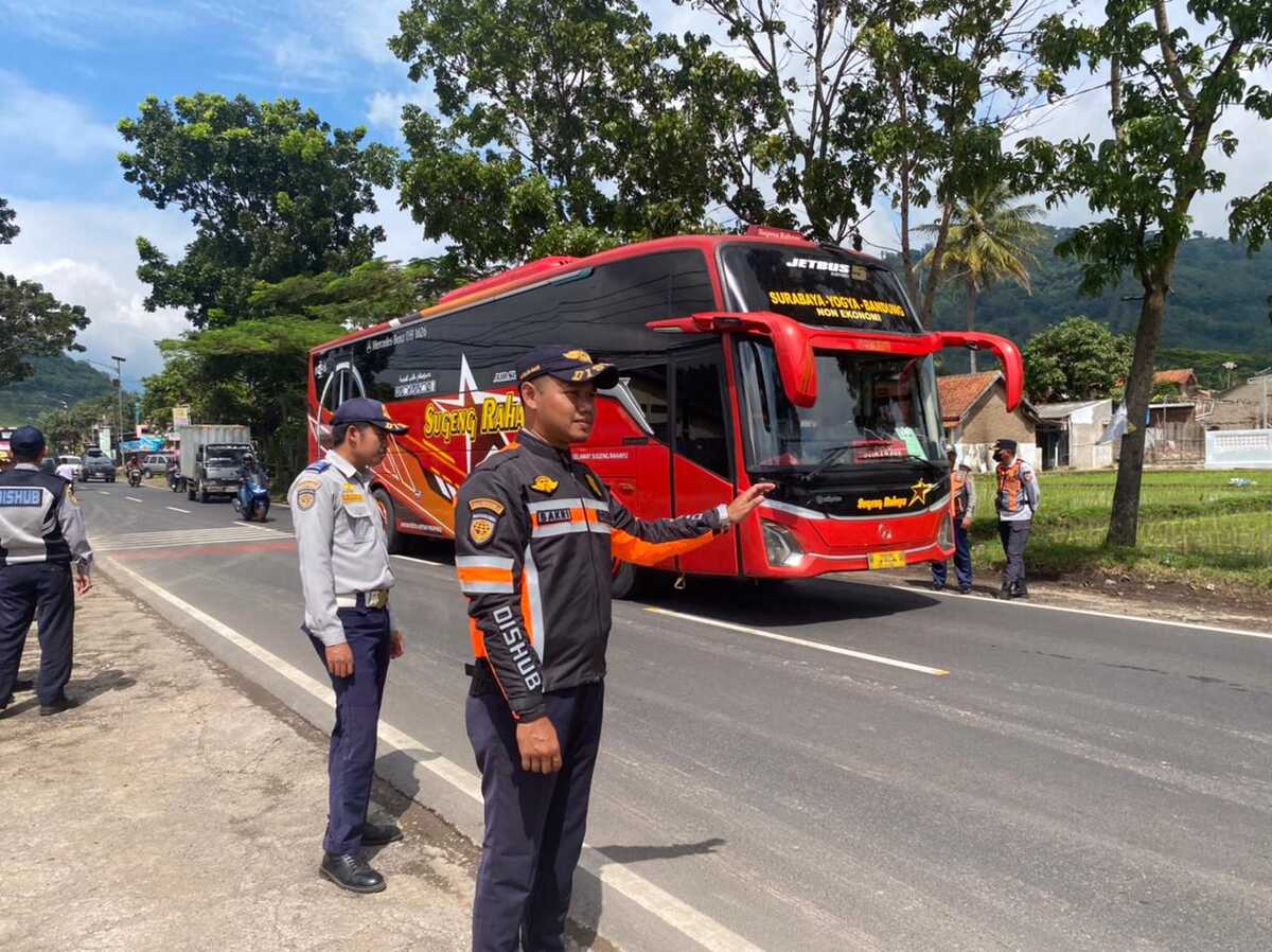 West Java Information Office Utilises Sapawarga Application to Provide 2026 Homecoming Information