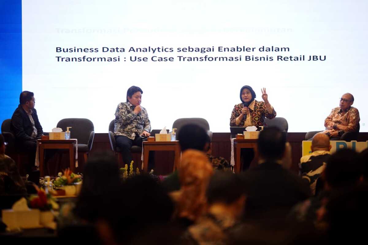 SBM ITB Holds Organizational Streamlining Forum as Business Sustainability Strategy