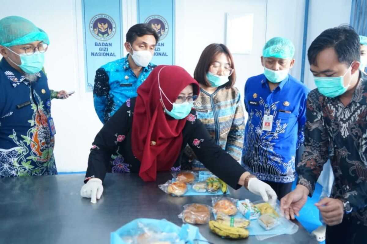 Magetan Regent Inspects Multiple Nutritional Service Units