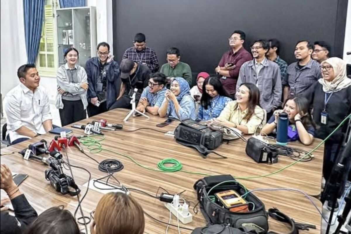 Cabinet Secretary: Free Nutritious Meal Programme Does Not Reduce Education Budget