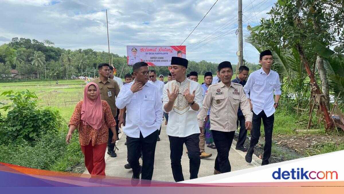 Governor Andra Soni Inspects Village Road Improvements in Lebak, Supporting Farmer Productivity