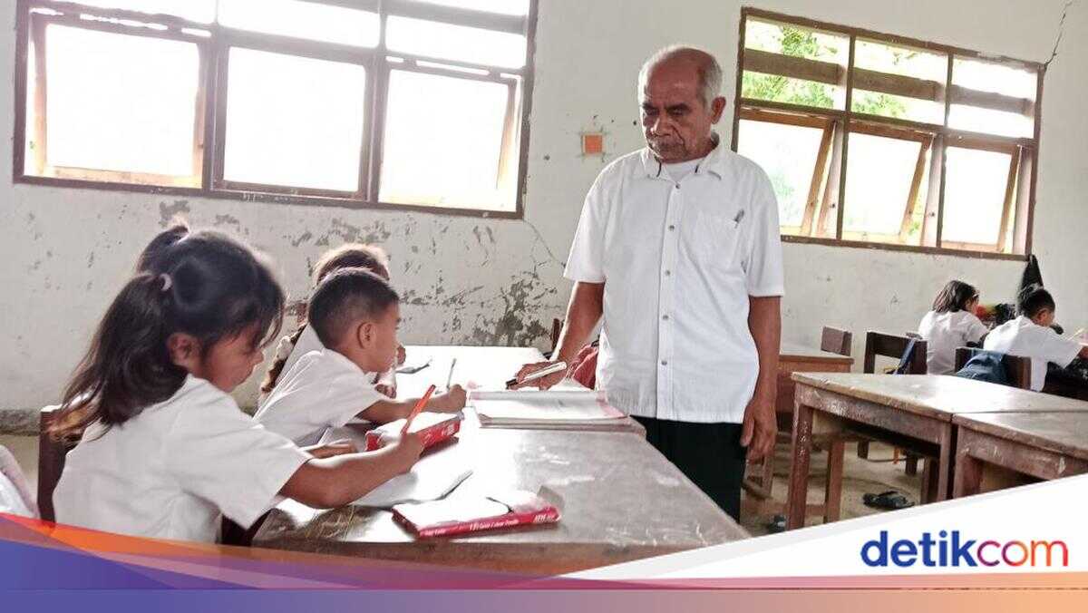 Disheartening: After 23 Years of Service, Casual Teacher in East Nusa Tenggara Earning Only Rp 223,000 Monthly