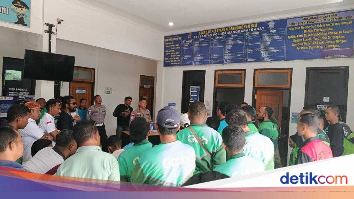 Airport Transport Drivers Sweep Grab Riders, Confiscate Motorcycle Keys at Komodo International Airport