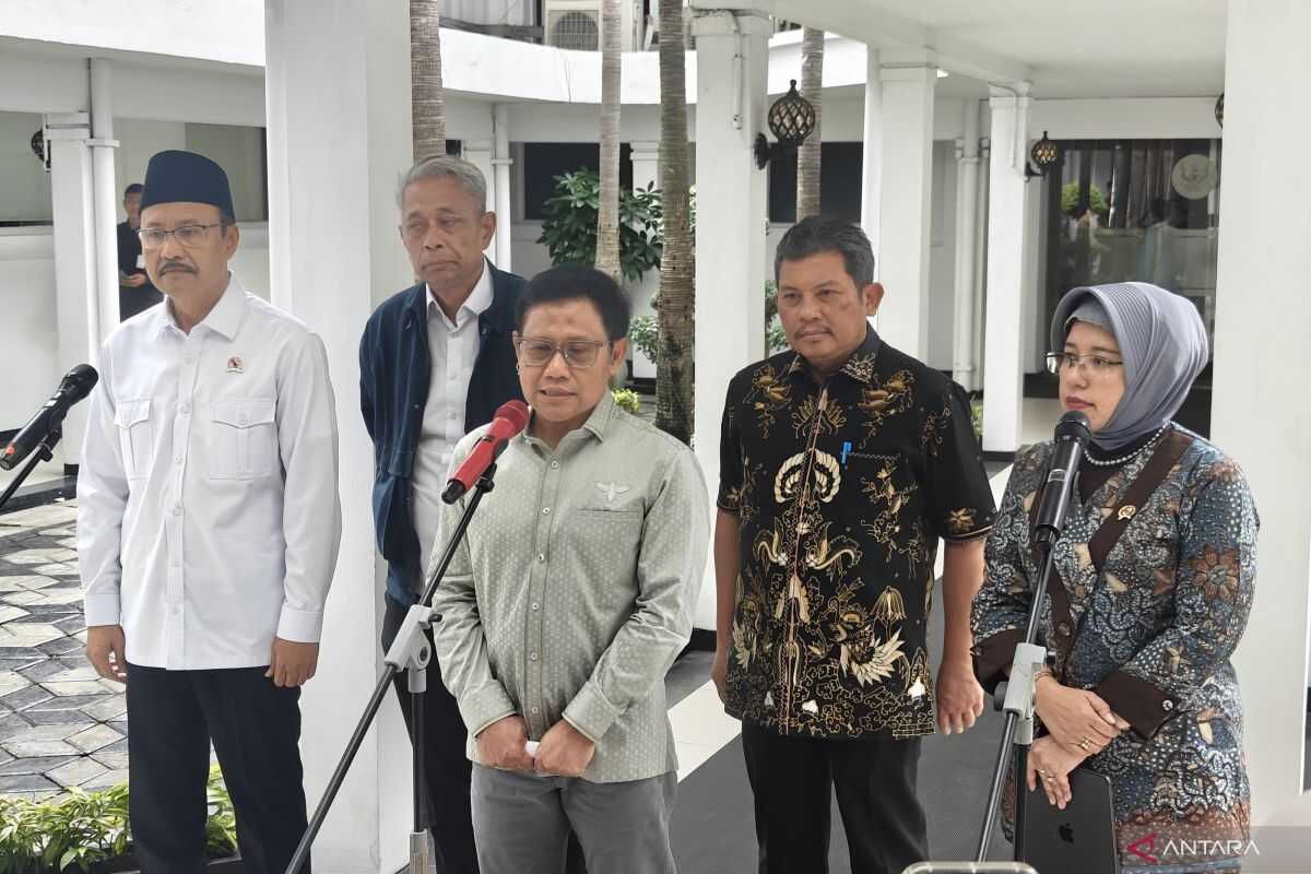 No BPJS Health Insurance Premium Increase This Year, Says Coordinating Minister Muhaimin