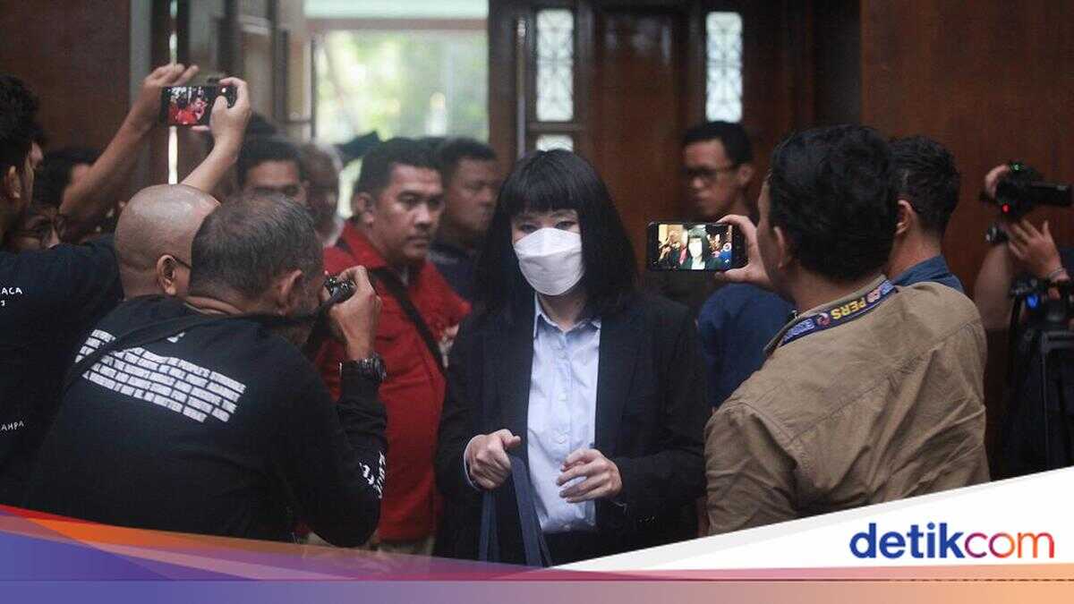 Hearing Verdict in Marcella Santoso Cooking Oil Graft Case Postponed to 3 March