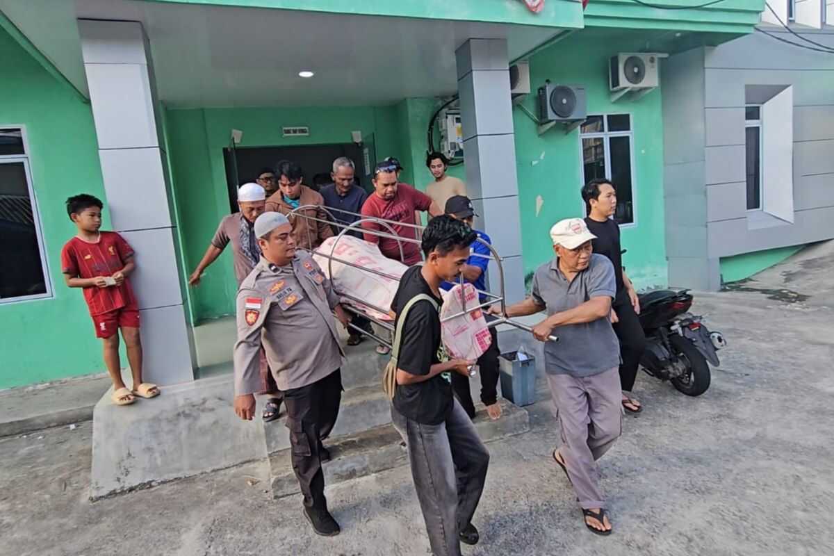 The Dedication of Police Officer Aipda Raja Faisal in Border Regions