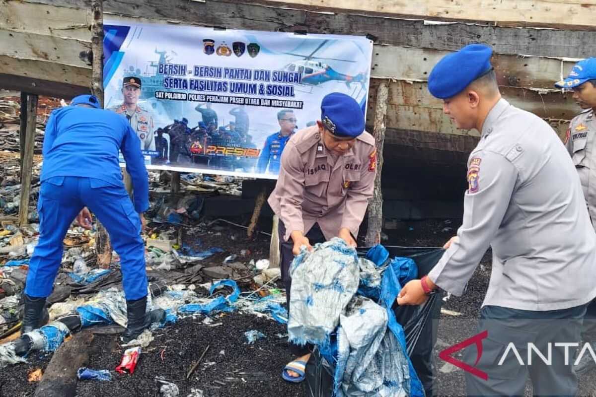 Penajam Police Invite Residents to Protect Environment from Waste Pollution