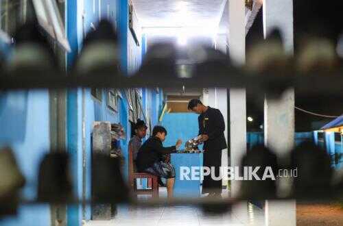 Islamic Boarding School Graduates Rise Up: Studying, Serving, Driving the Community Economy