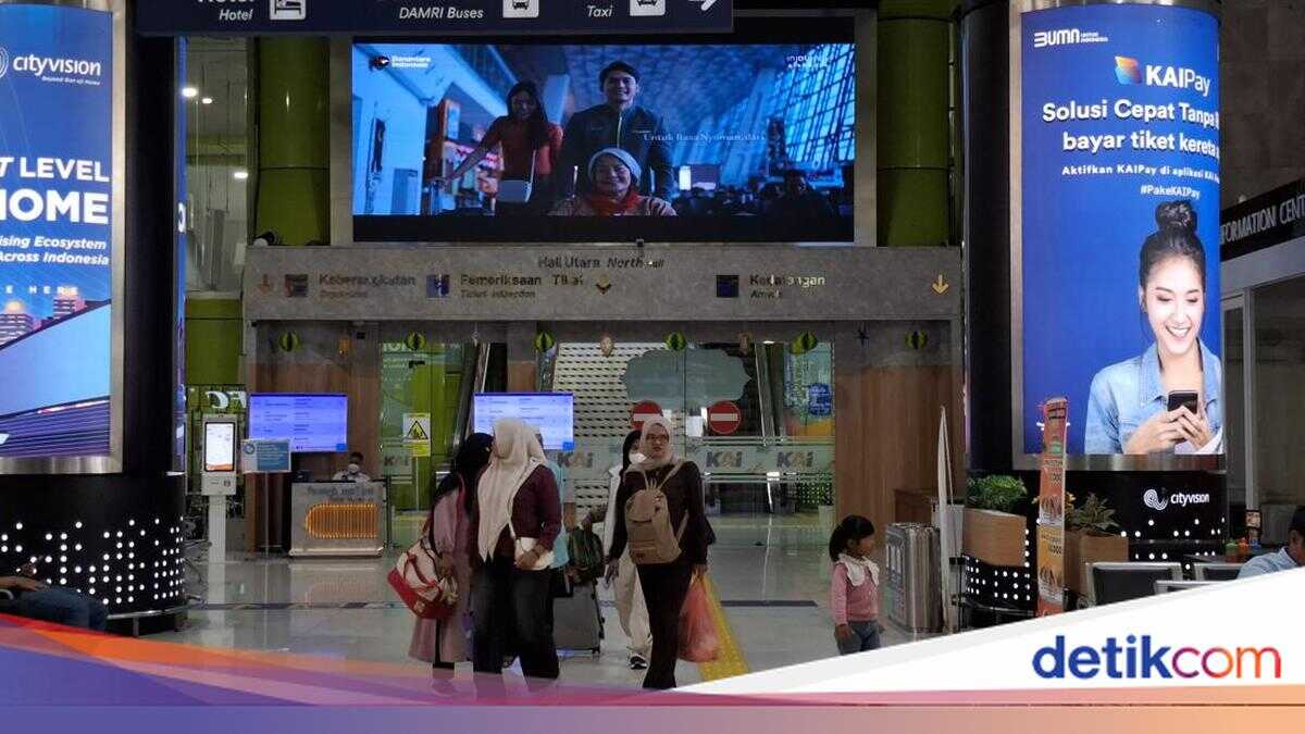 Residents Willing to Take Early Leave During Ramadan to Avoid Expensive Mudik Tickets