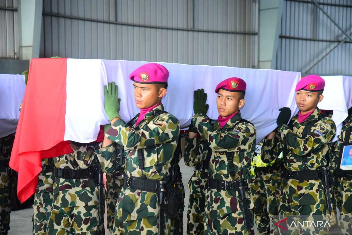 Marine Corps Commander Leads Funeral Service and Release of Soldiers Killed in Cisarua Landslide