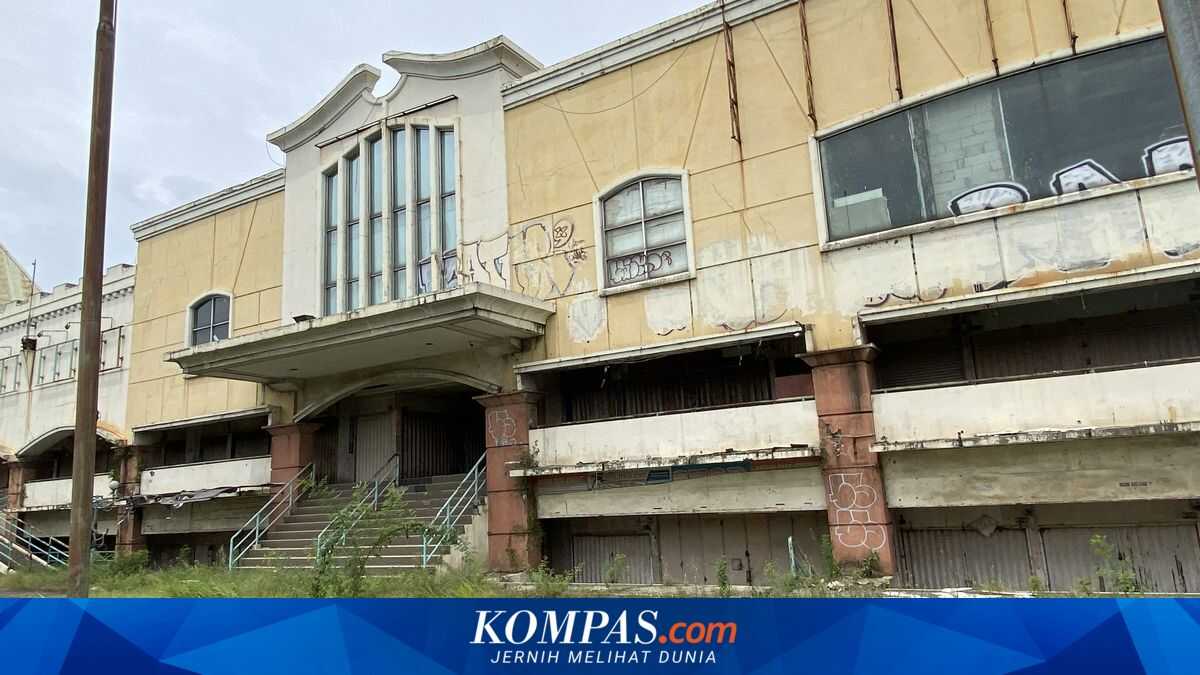 Phenomenon of Shuttered Shop-Houses in Cengkareng: Sign of Economic Weakness or Changing Times?