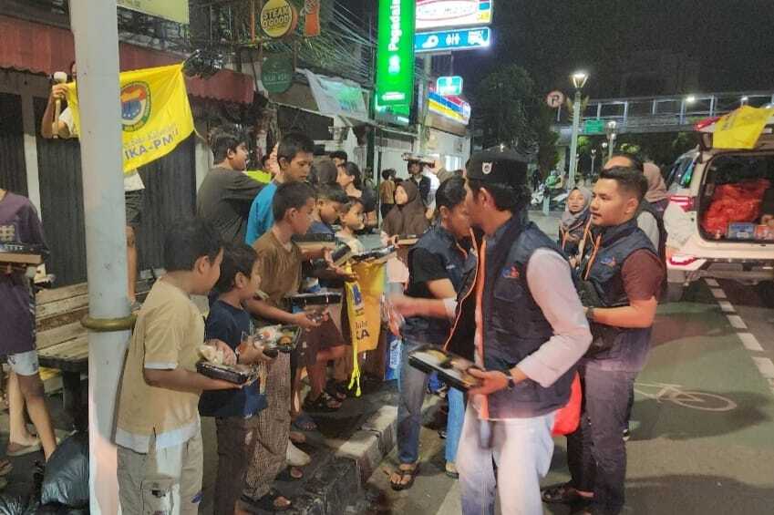PB IKA PMII and LAZ Gerakin Organise Sahur Sharing Drive for 900 Informal Workers and Motorcycle Taxi Drivers in Jakarta