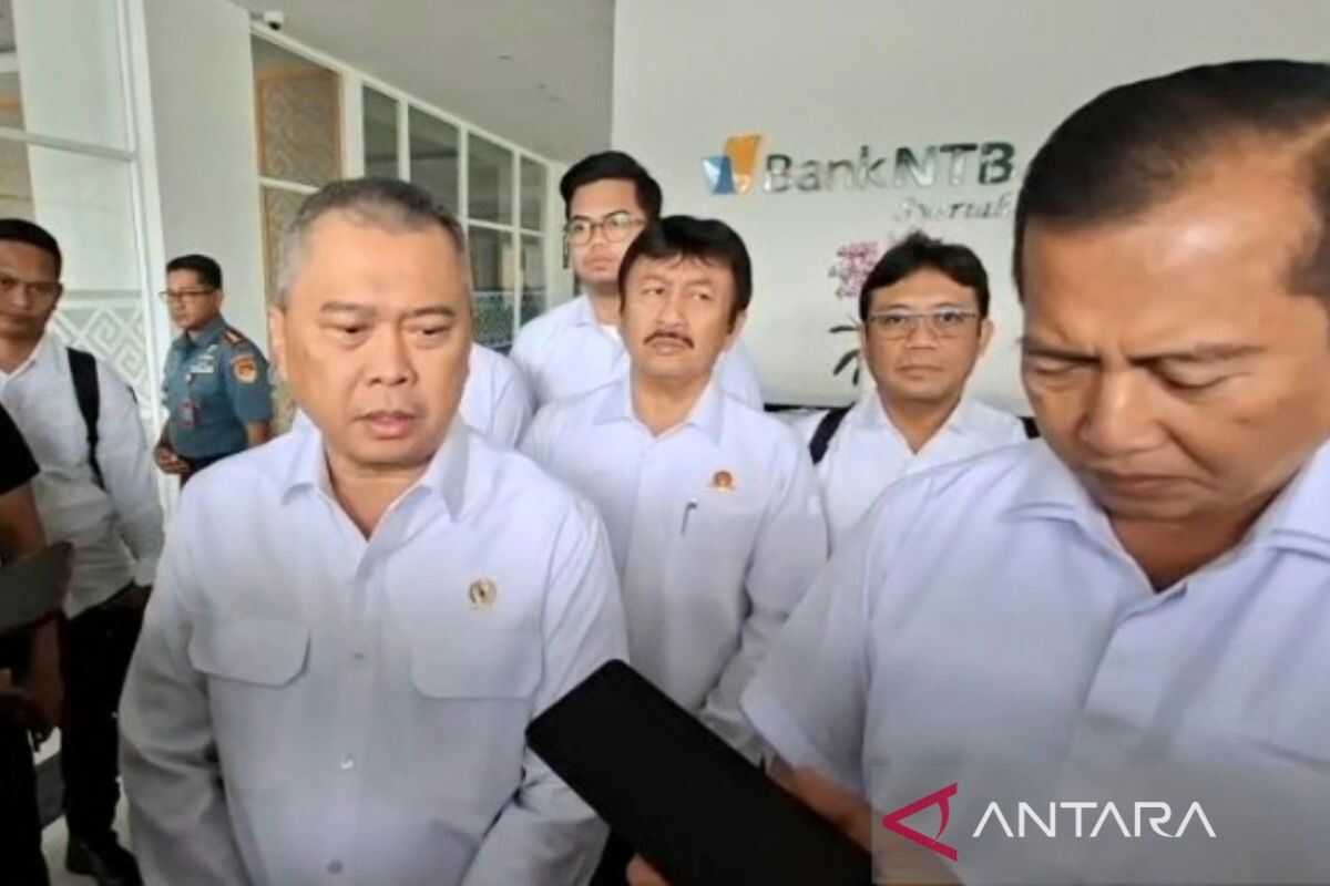 Transport Minister Supports Streamlined Seaplane Operating Licence in West Nusa Tenggara