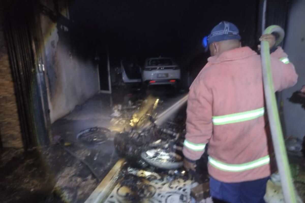 Lamongan Police Investigate House Burning in Paciran