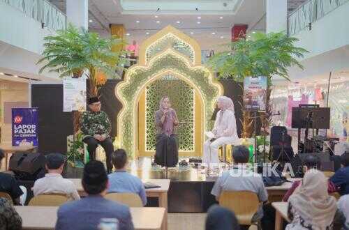 From Mosques to Playing Fields, Ramadan Builds the Nation's Character