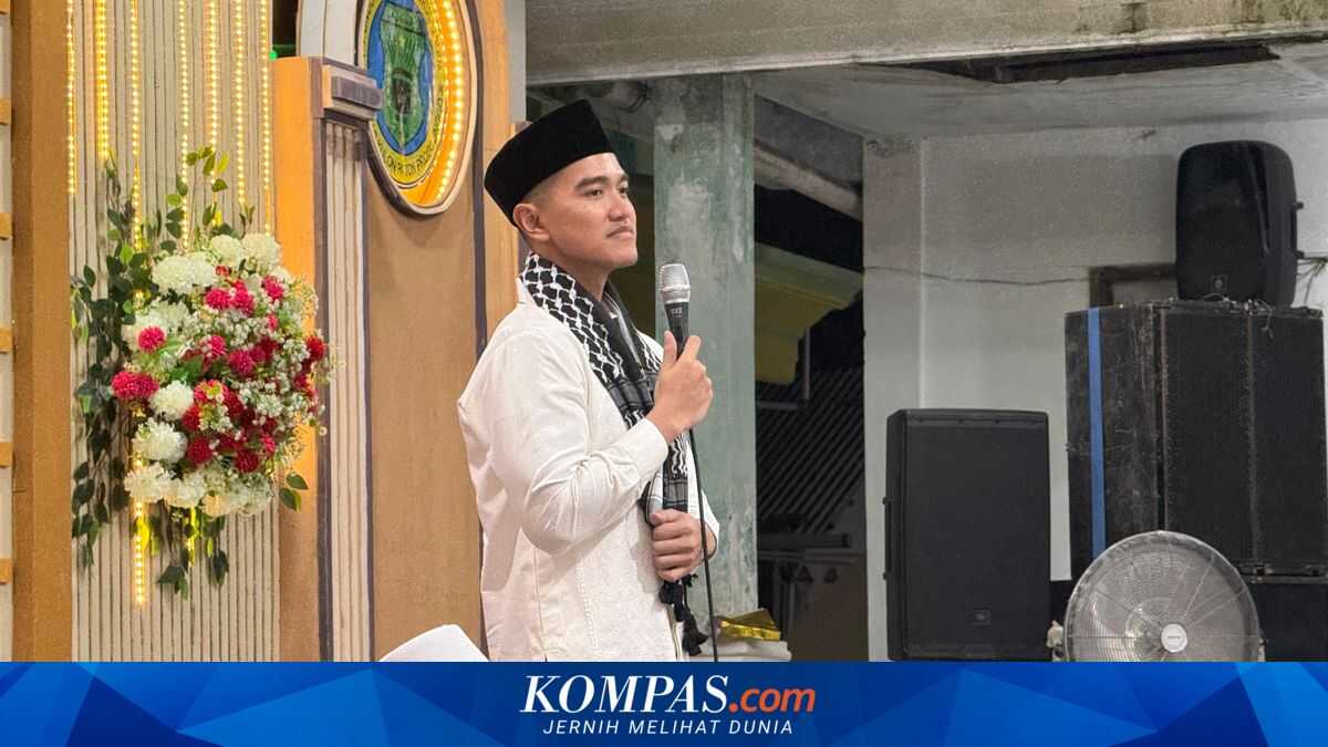 Warm Atmosphere as Kaesang Tours Islamic Boarding Schools, Engages Students in Quizzes and Prize Giveaways