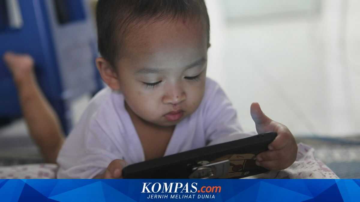 Beware if Your Child Refuses to Play Outside Because of Gadgets