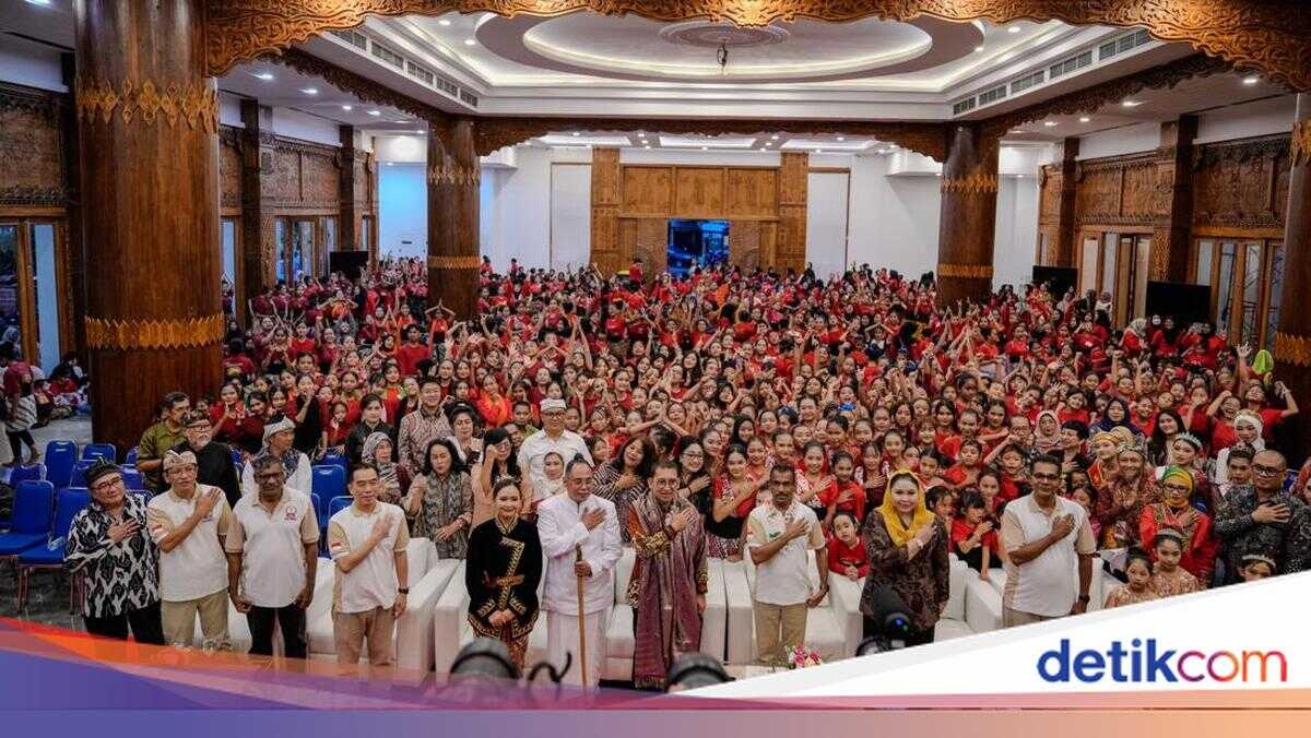 Culture Minister Urges Young Generation to Preserve Indonesian Heritage