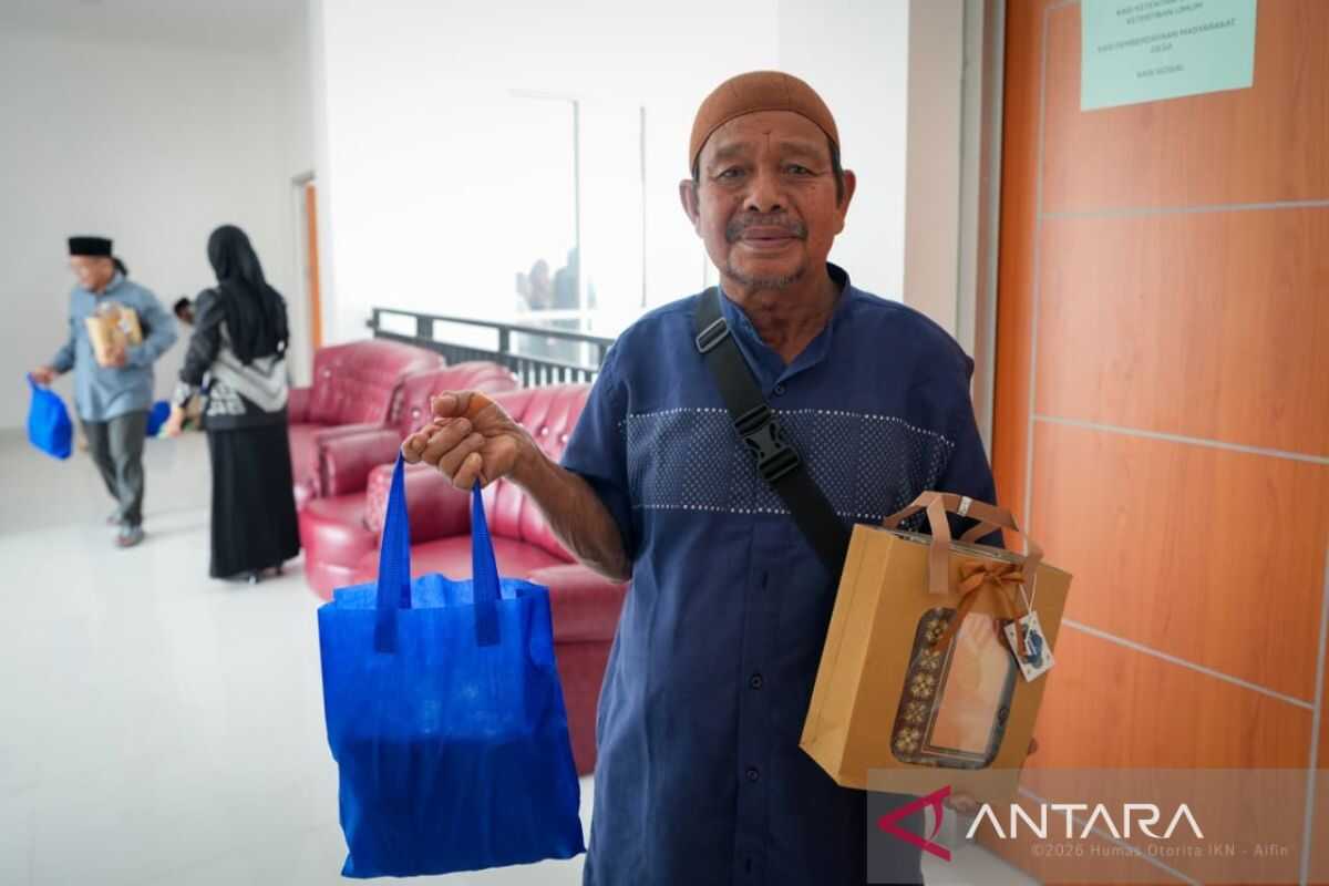 IKN Authority Maintains Community Bonds Through Quran and Dates Distribution