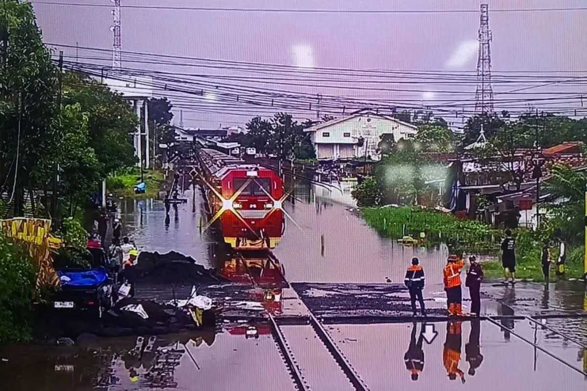 Public Works Minister announces joint task force to prevent railway flooding