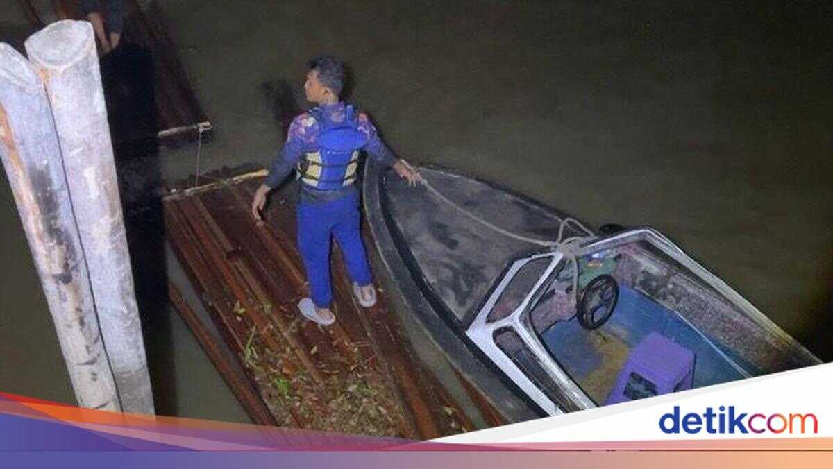Police Dismantle Illegal Logging Operation in Riau, Secure 10 Timber Rafts