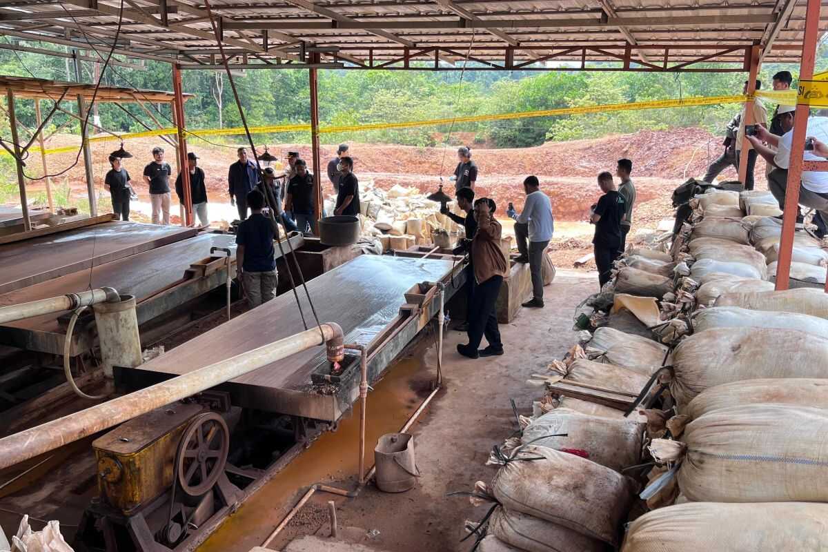 Bareskrim Polri Uncovers Illegal Tin Management on Belitung Island