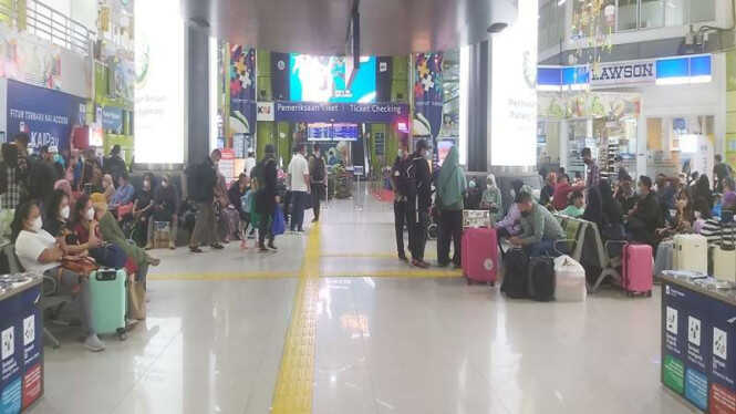 564,000 Lebaran 2026 Train Tickets Sold from Gambir and Pasar Senen Stations; Remaining Seat Availability Listed