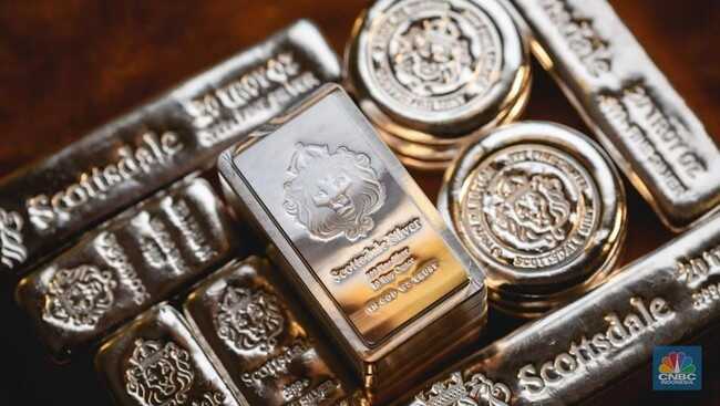 Global Conflicts Drive Sharp Surge in Silver Prices
